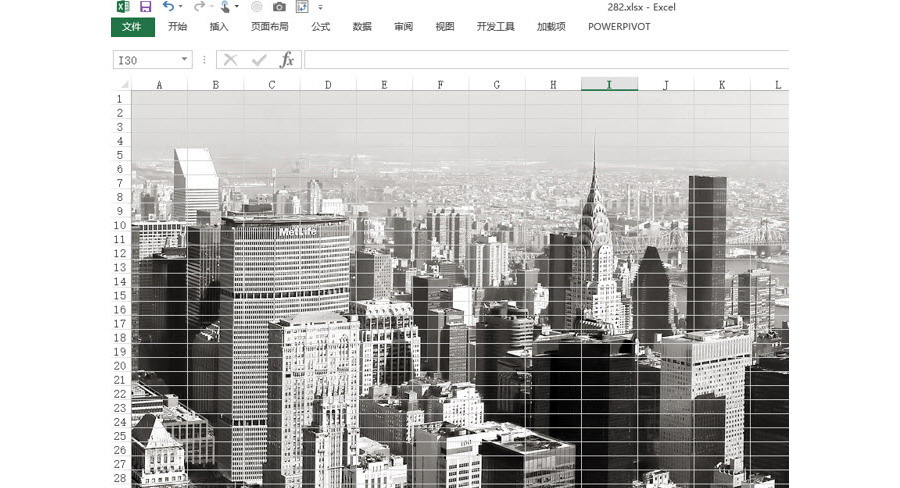 如何在Excel表格中插入背景图片？